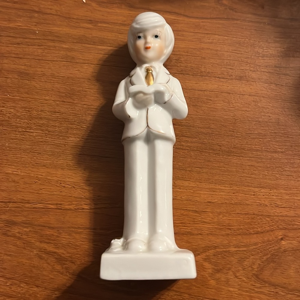 Vintage Ceramic Shiah Yih First Communion Boy - Picture 1 of 7